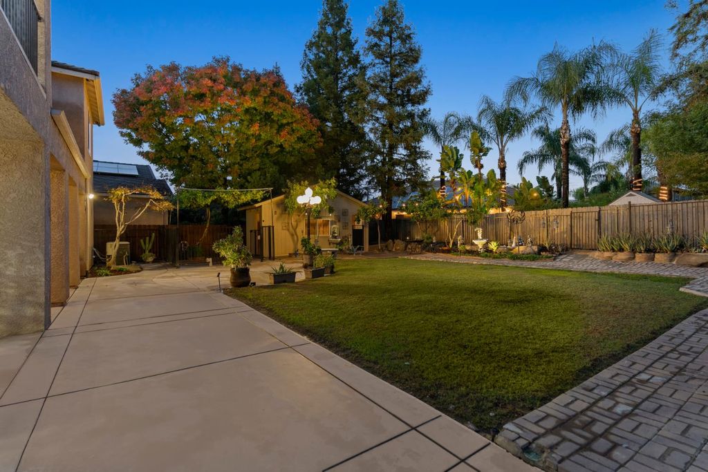 Image 43 of property listing at 2878 E Omaha Ave, Fresno, CA 93720