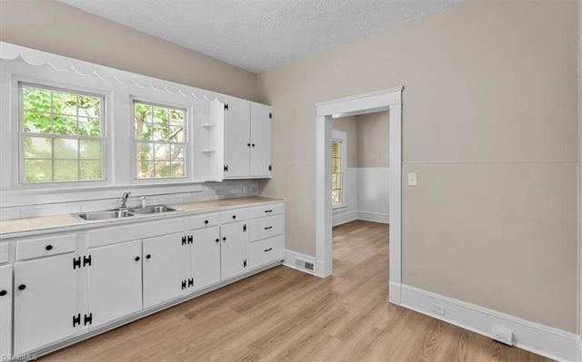 708 E Sprague Street, Winston-salem, NC 27107