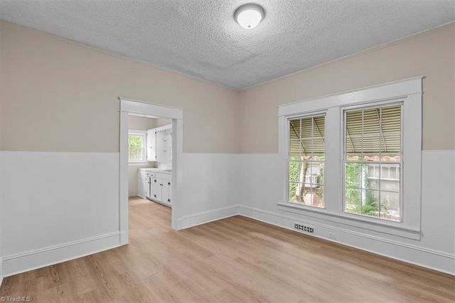 708 E Sprague Street, Winston-salem, NC 27107