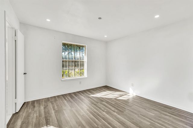 7027 Hunnicut Road, Dallas, TX 75227