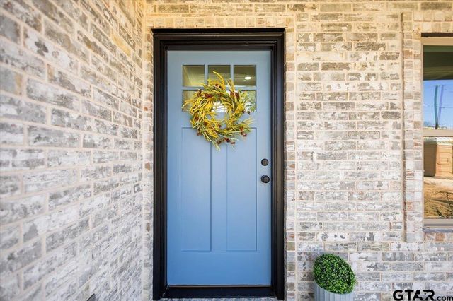 1413 N Summit, Tyler, TX 75702