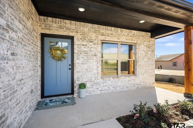 1413 N Summit, Tyler, TX 75702