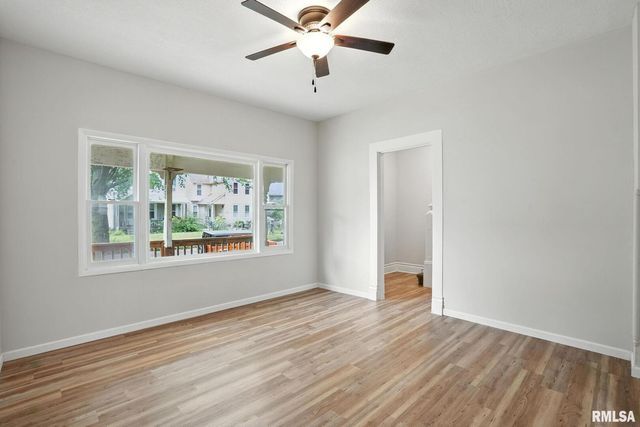 2010 W 1ST Street, Davenport, IA 52802