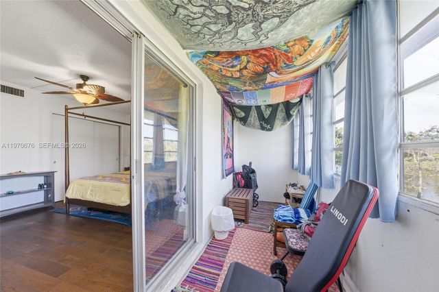 15 NW 204th St 30, Miami Gardens, FL 33169