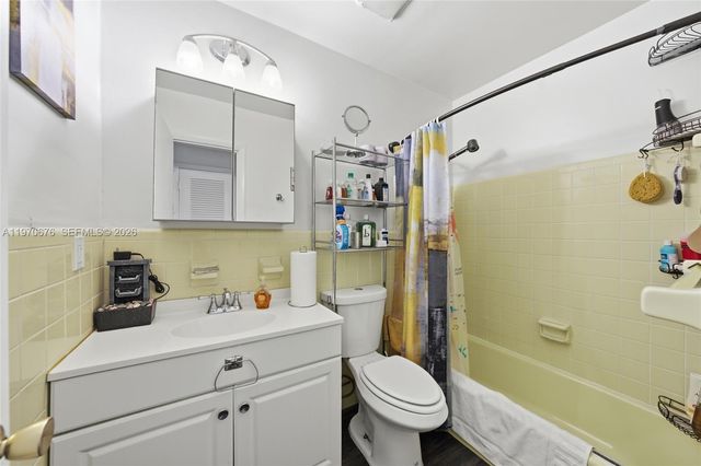 15 NW 204th St 30, Miami Gardens, FL 33169