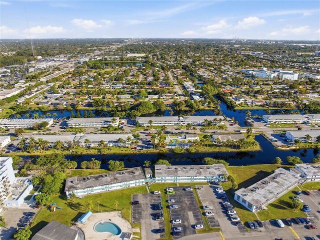 15 NW 204th St 30, Miami Gardens, FL 33169