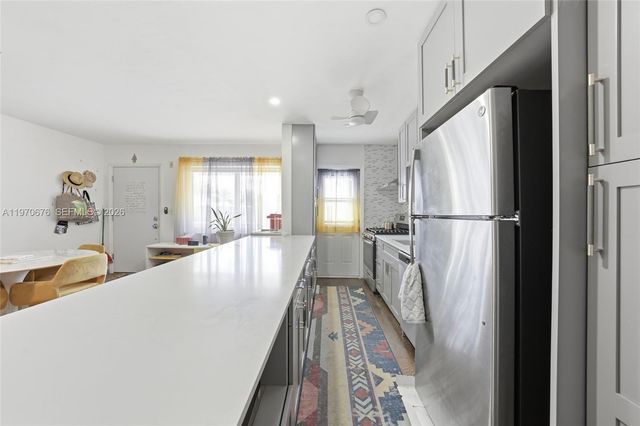 15 NW 204th St 30, Miami Gardens, FL 33169