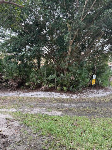 5168 SE Mariner Garden Circle, Stuart, FL 34997