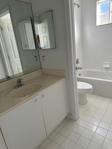 5168 SE Mariner Garden Circle, Stuart, FL 34997