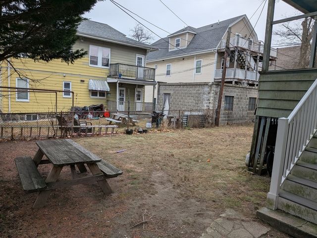 91 Wallingford Rd 3, Boston, MA 02135