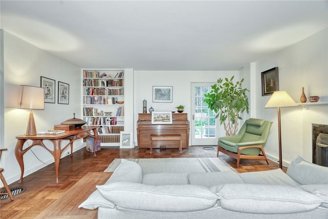 160 Commonwealth Road, Brighton, NY 14618