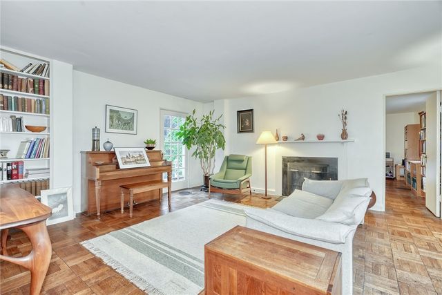 160 Commonwealth Road, Brighton, NY 14618