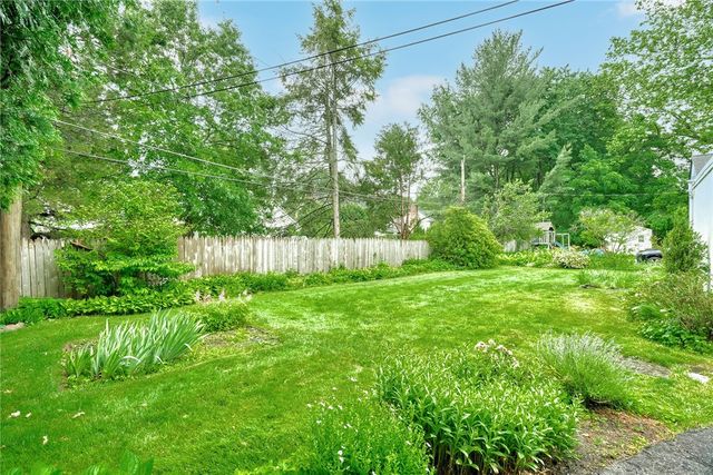 160 Commonwealth Road, Brighton, NY 14618