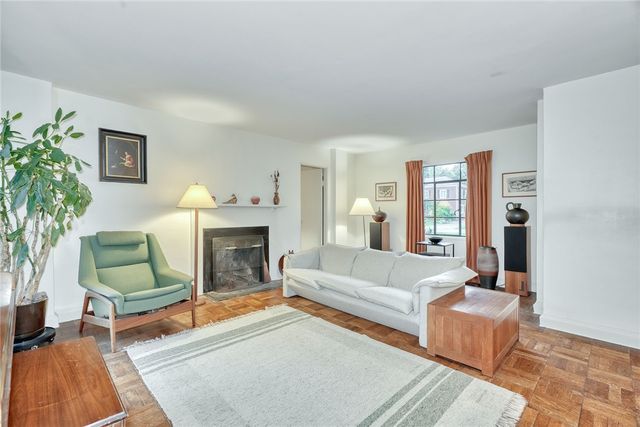 160 Commonwealth Road, Brighton, NY 14618