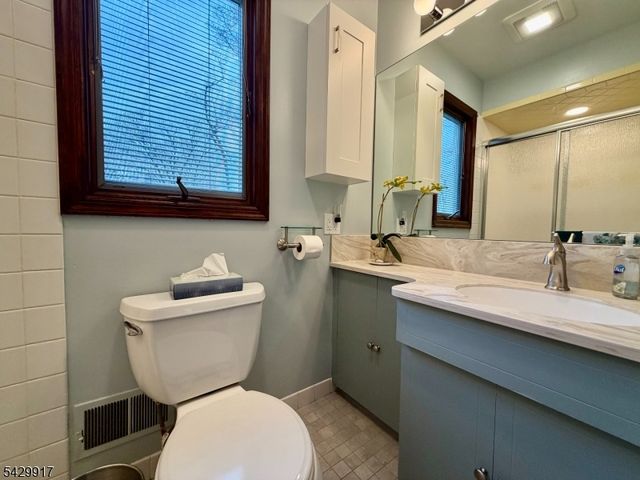 32 Dover Milton Rd, Jefferson Twp., NJ 07438