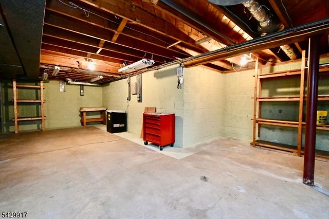 32 Dover Milton Rd, Jefferson Twp., NJ 07438