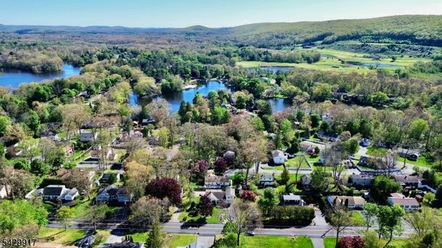 32 Dover Milton Rd, Jefferson Twp., NJ 07438