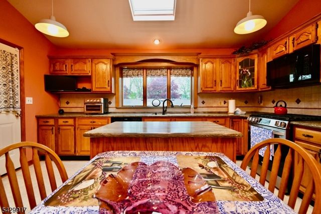 32 Dover Milton Rd, Jefferson Twp., NJ 07438