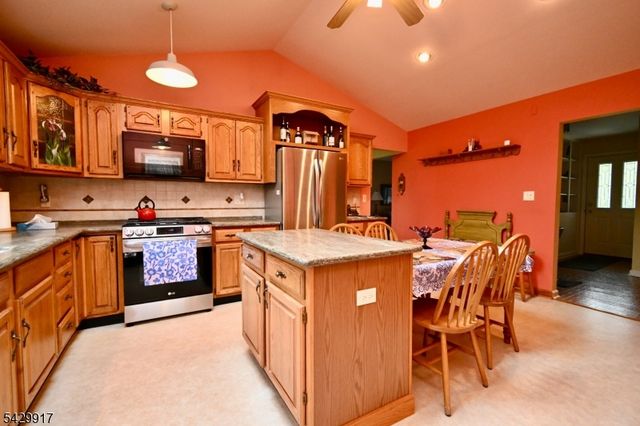 32 Dover Milton Rd, Jefferson Twp., NJ 07438