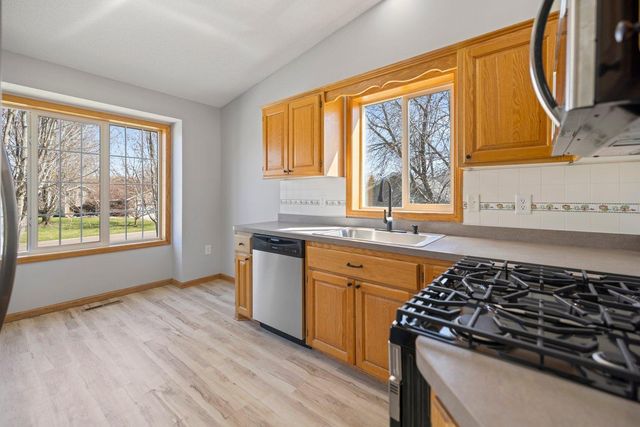 29640 Broadway Street, Lindstrom, MN 55045