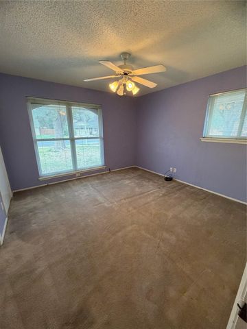 911 Cripple Creek DR, Austin, TX 78758