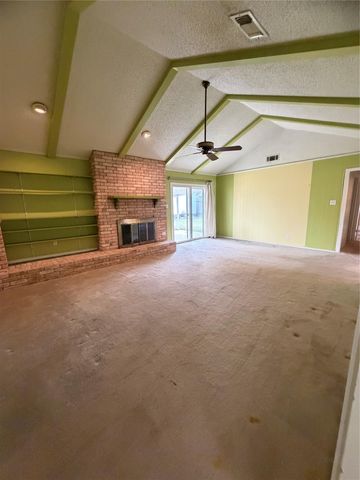 911 Cripple Creek DR, Austin, TX 78758