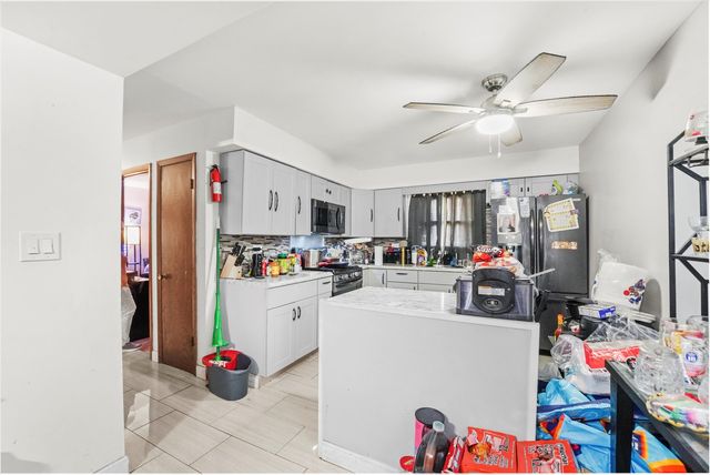 382 Prairie Avenue, Calumet City, IL 60409