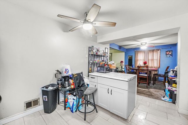 382 Prairie Avenue, Calumet City, IL 60409