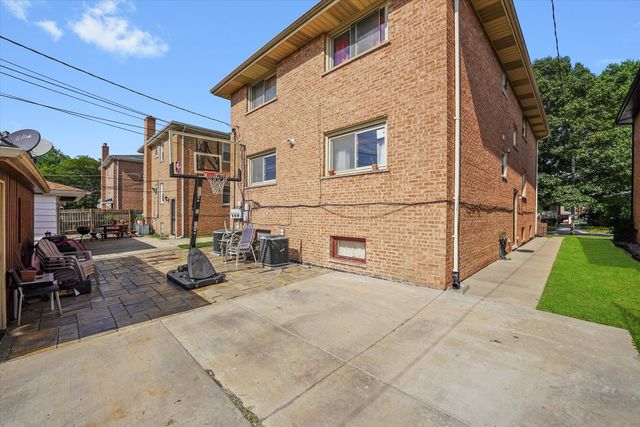 382 Prairie Avenue, Calumet City, IL 60409