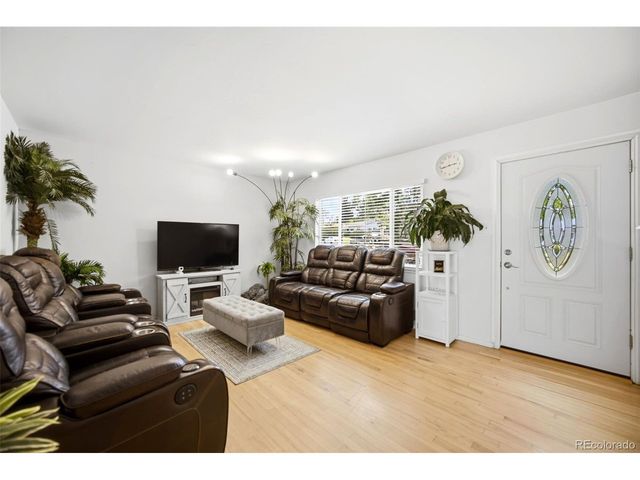 1800 S Vrain St, Denver, CO 80219