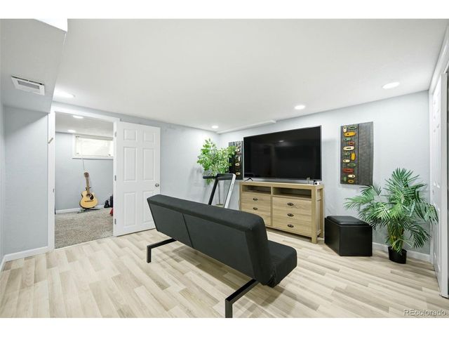 1800 S Vrain St, Denver, CO 80219