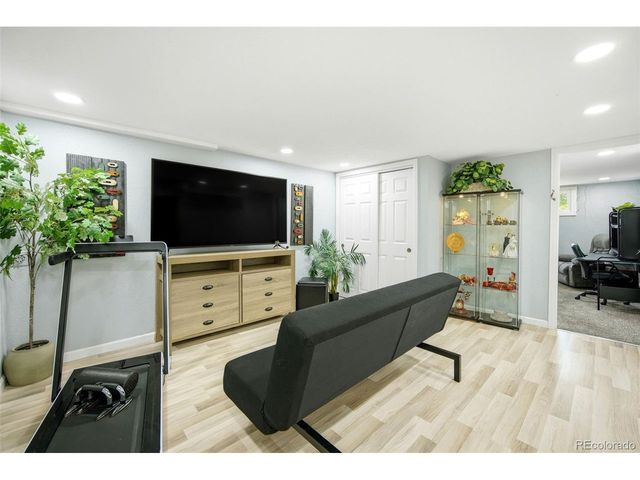 1800 S Vrain St, Denver, CO 80219