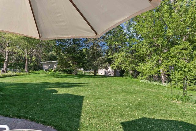 323 E MISSION ROAD, Green Bay, WI 54301