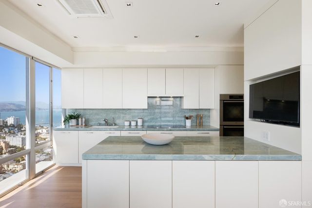 1750 Taylor Street 2202, San Francisco, CA 94133