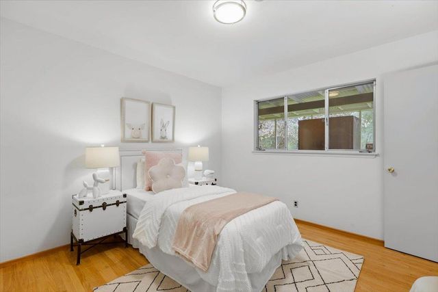 13910 Ravenwood Drive, Saratoga, CA 95070