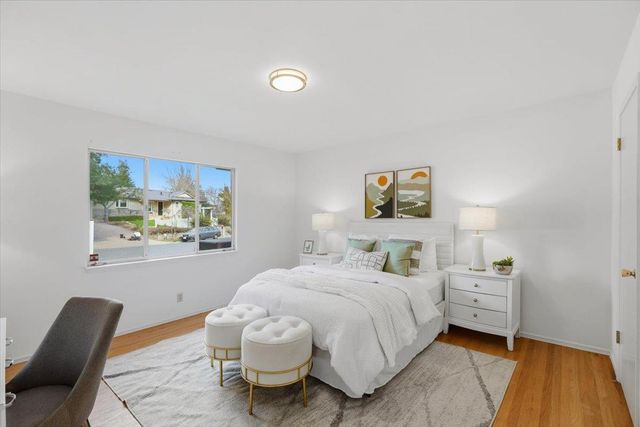 13910 Ravenwood Drive, Saratoga, CA 95070