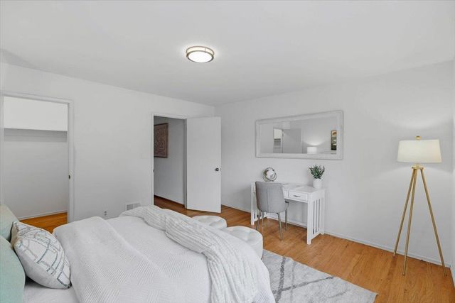 13910 Ravenwood Drive, Saratoga, CA 95070