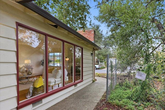 13910 Ravenwood Drive, Saratoga, CA 95070