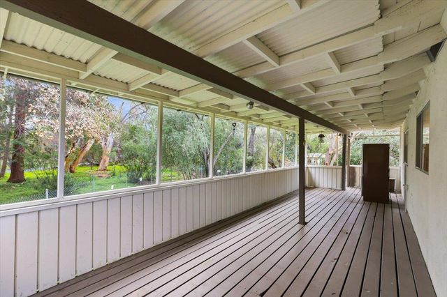 13910 Ravenwood Drive, Saratoga, CA 95070