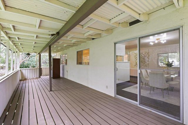 13910 Ravenwood Drive, Saratoga, CA 95070