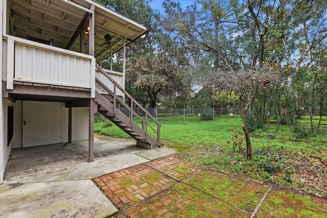 13910 Ravenwood Drive, Saratoga, CA 95070