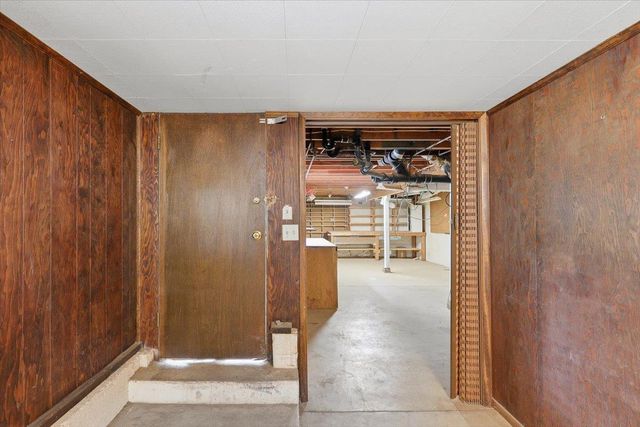 13910 Ravenwood Drive, Saratoga, CA 95070