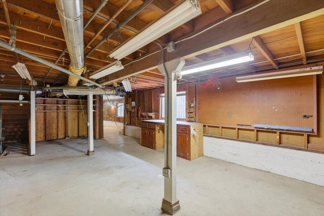 13910 Ravenwood Drive, Saratoga, CA 95070