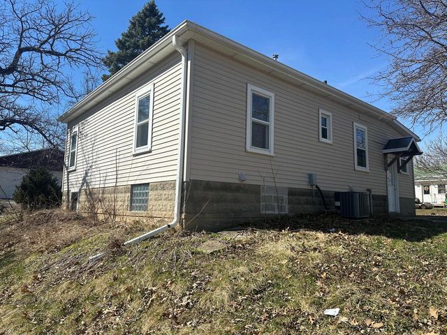 N1224 Clover ROAD, Genoa City, WI 53128