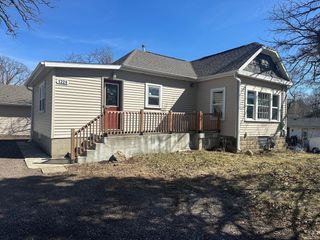 N1224 Clover ROAD, Genoa City, WI 53128