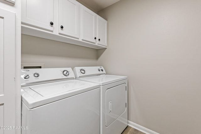 701 S College Road 303, Lafayette, LA 70503