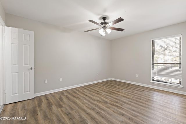 701 S College Road 303, Lafayette, LA 70503