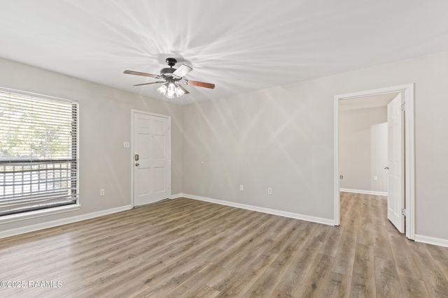 701 S College Road 303, Lafayette, LA 70503