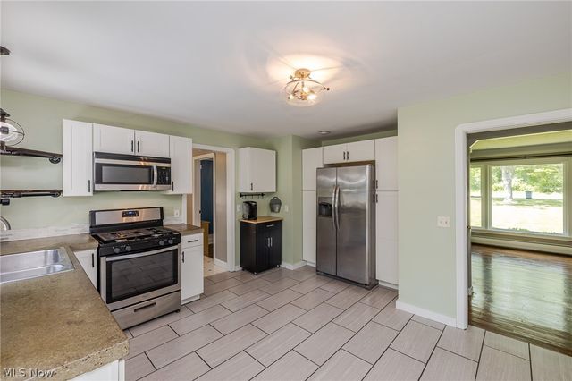 8073 W 130th Street, North Royalton, OH 44133