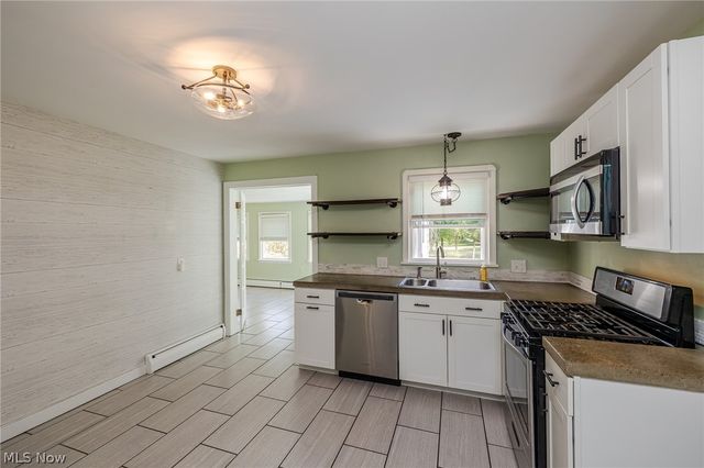 8073 W 130th Street, North Royalton, OH 44133